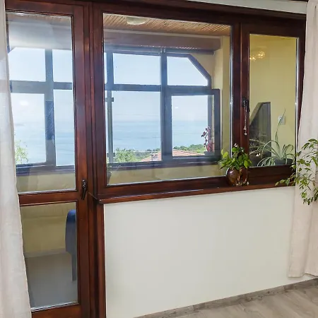 Cozy Sea-view Flat With Balcony In Galata, By Flat Manаger * Varna